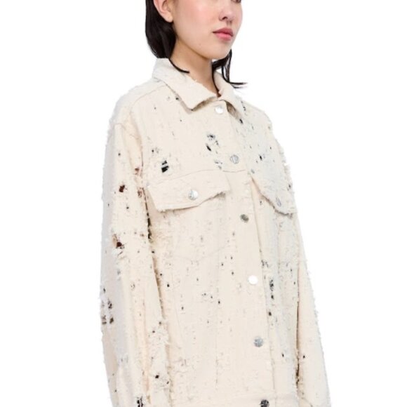 VIAVIA Denim Jacket - The Relaxed Trucker in Cairo Destruct - Picture 9 of 9